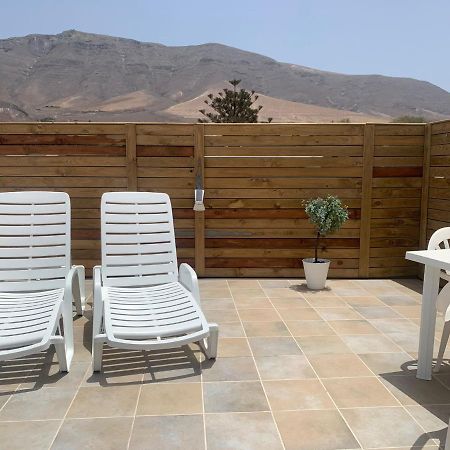 Apartment In Famara Beach Teguise (Lanzarote) Exterior foto