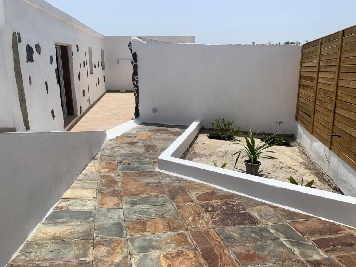 Apartment In Famara Beach Teguise (Lanzarote) Exterior foto